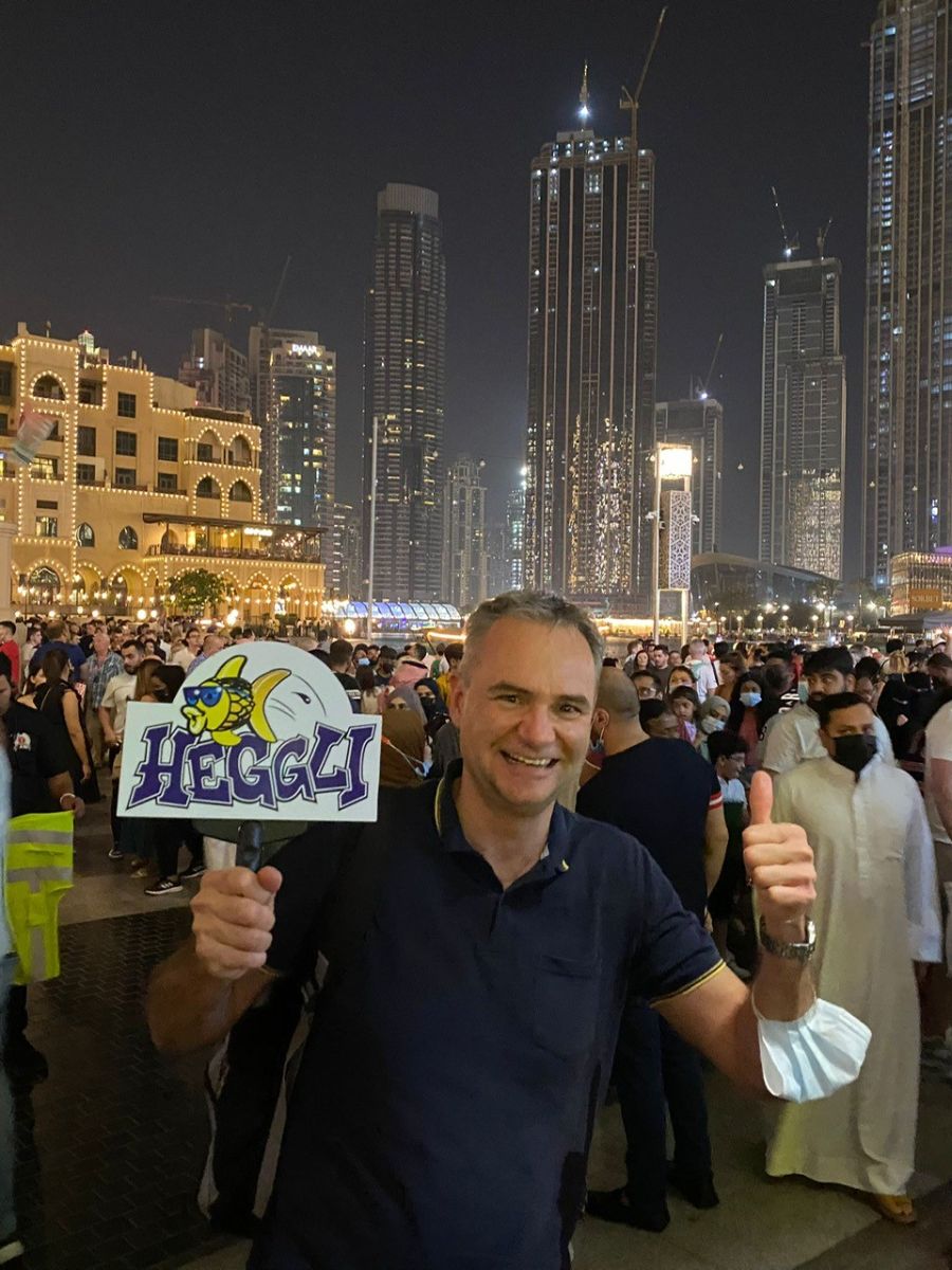 Reiseleiterschild mit MHE  Dubai.jpg