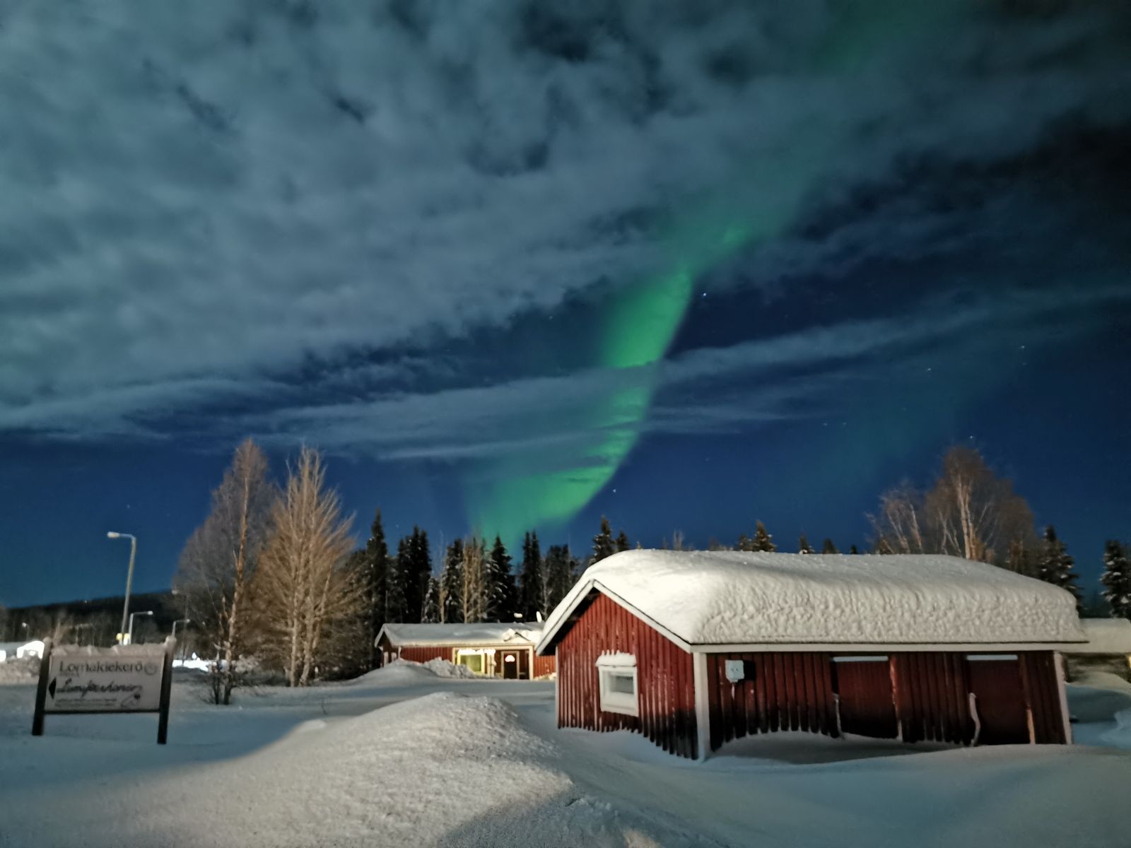 Nordlicht Lappland mit Haus